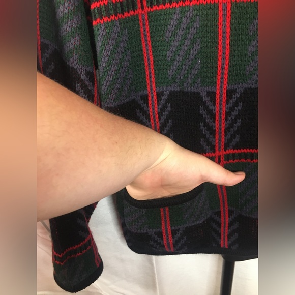 Crystal Kobe Petite | Women’s multicolored Plaid Print Cardigan Sweater - Picture 4 of 7